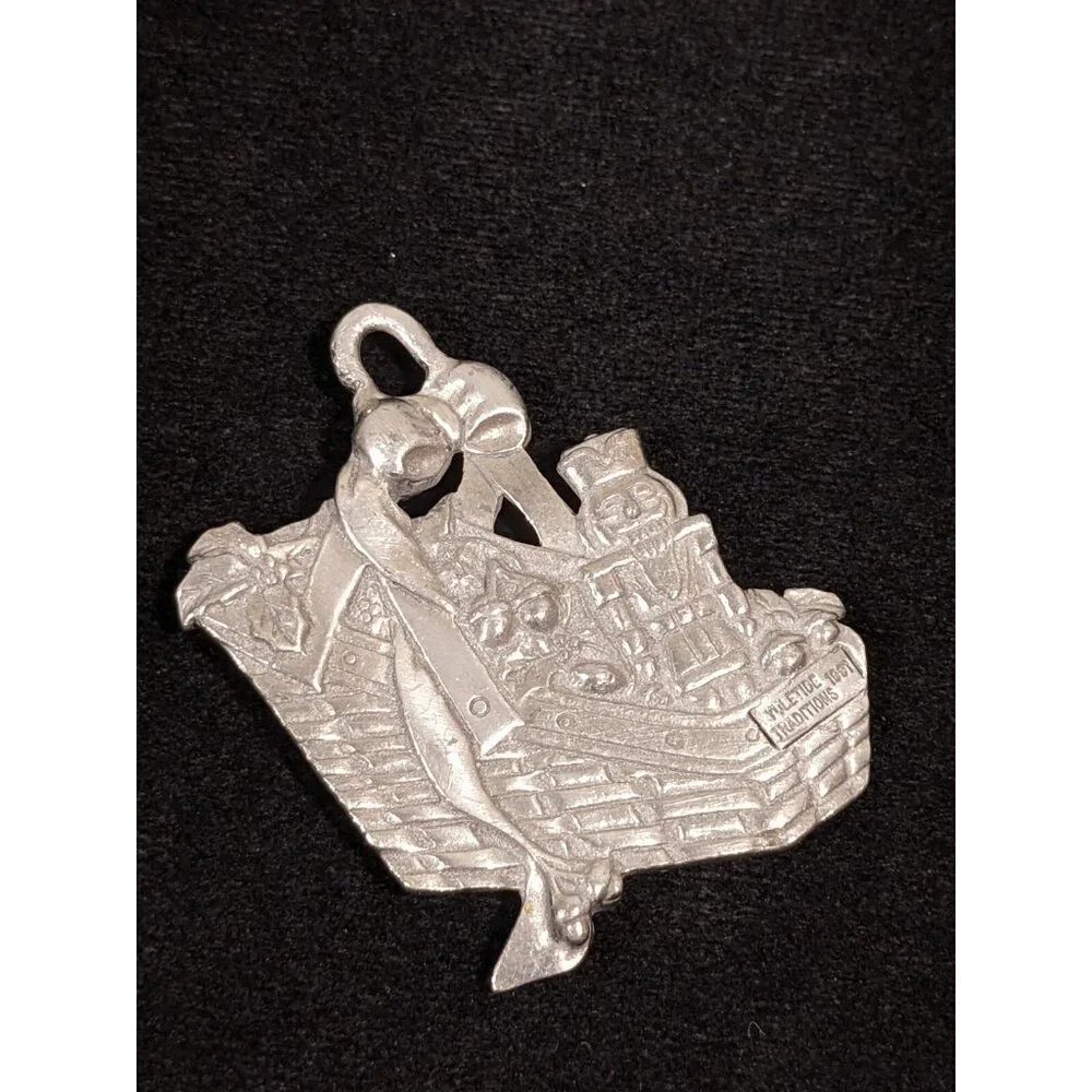 Vintage Longaberger Yuletide Traditions Christmas‎ Basket Nutracker Ornament